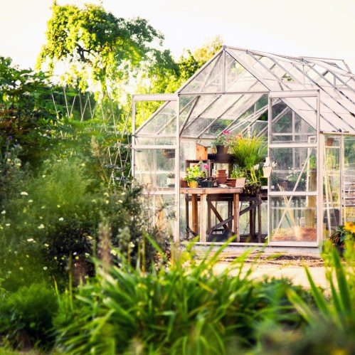how does a greenhouse work